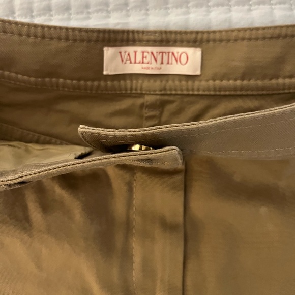Valentino Khaki Shorts - Picture 3 of 5